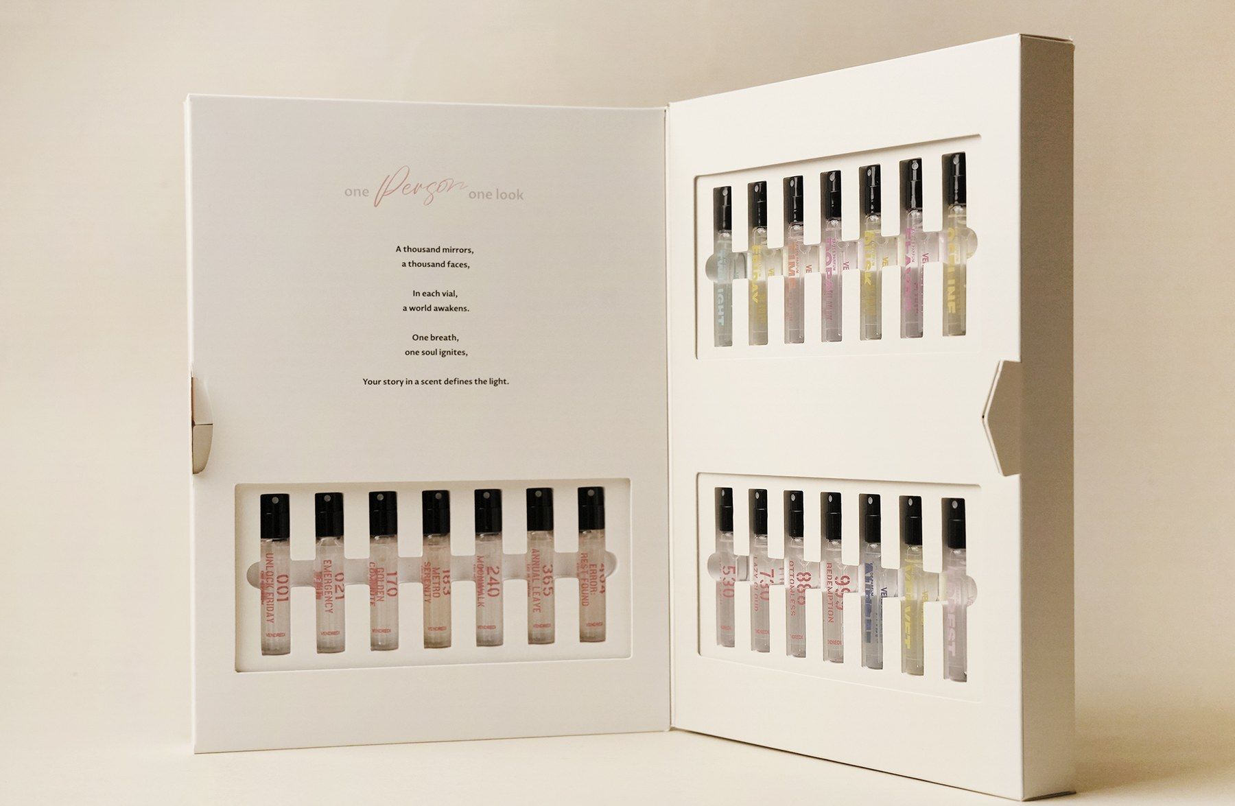 Discovery box with twenty-one 2ml vials